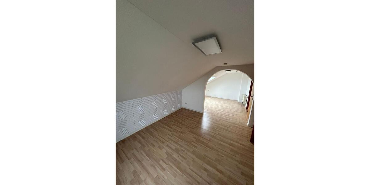 Dachgeschoßwohnung Winterlingen - 4 Zimmer, 60 m&sup2;, 550&euro; | Angebot:25948437