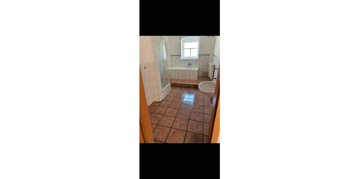 Erdgeschoßwohnung Freiberg - 3 Zimmer, 85 m&sup2;, 555&euro; | Angebot:25812311