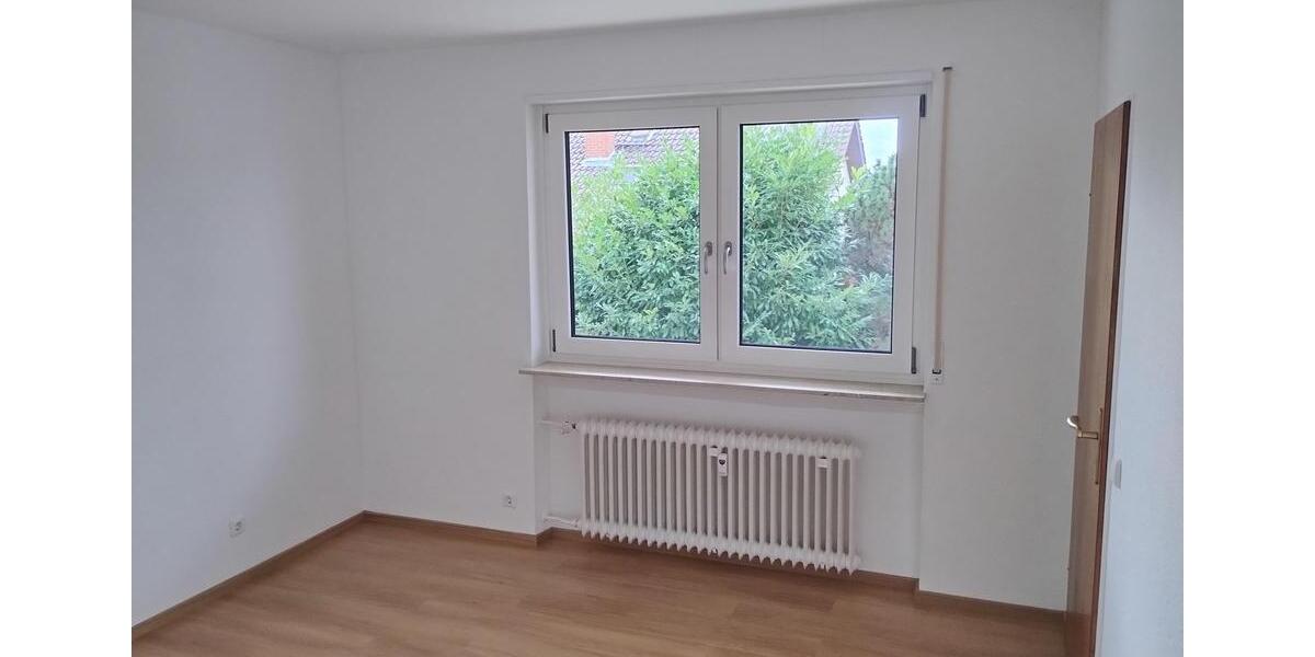 Einziehen & Wohlfühlen: Schöne, helle 2-ZKB-Wohnung mit EBK und Terrasse in Leimens bester Lage 2 zimmer