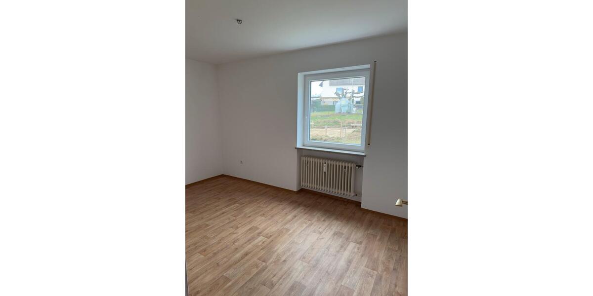 Erdgeschoßwohnung Wemding - 4 Zimmer, 105 m&sup2;, 1.070&euro; | Angebot:25782825