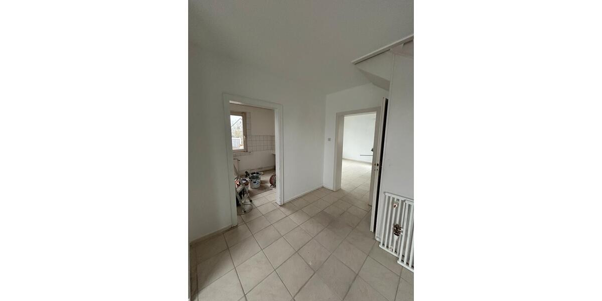 Einfamilienhaus Garbsen - 6 Zimmer, 150 m&sup2;, 2.000&euro; | Angebot:24342503