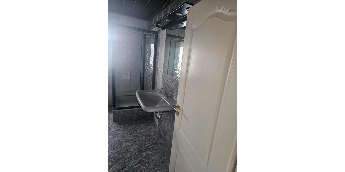 Dachgeschoßwohnung Windeck - 3 Zimmer, 85 m&sup2;, 980&euro; | Angebot:26044654