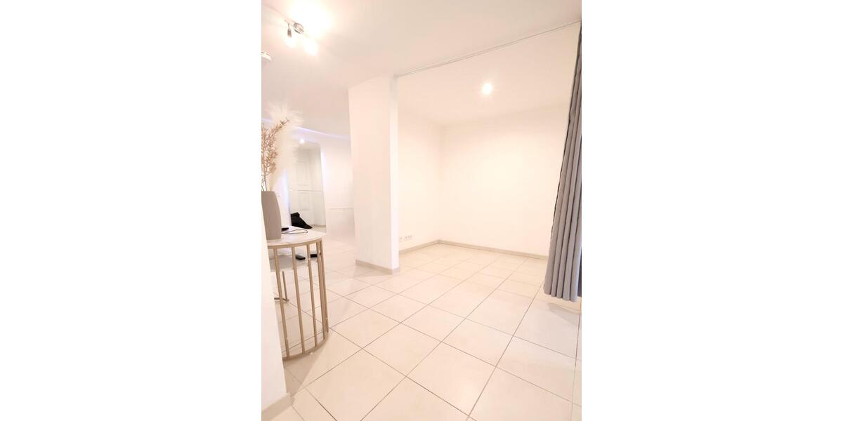 Etagenwohnung Germering - 3 Zimmer, 112 m&sup2;, 2.100&euro; | Angebot:24535987