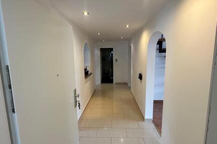 Wohnung Esslingen am Neckar Brühl - 5 Zimmer, 125 m&sup2;, 1.650&euro; | Angebot:25843407