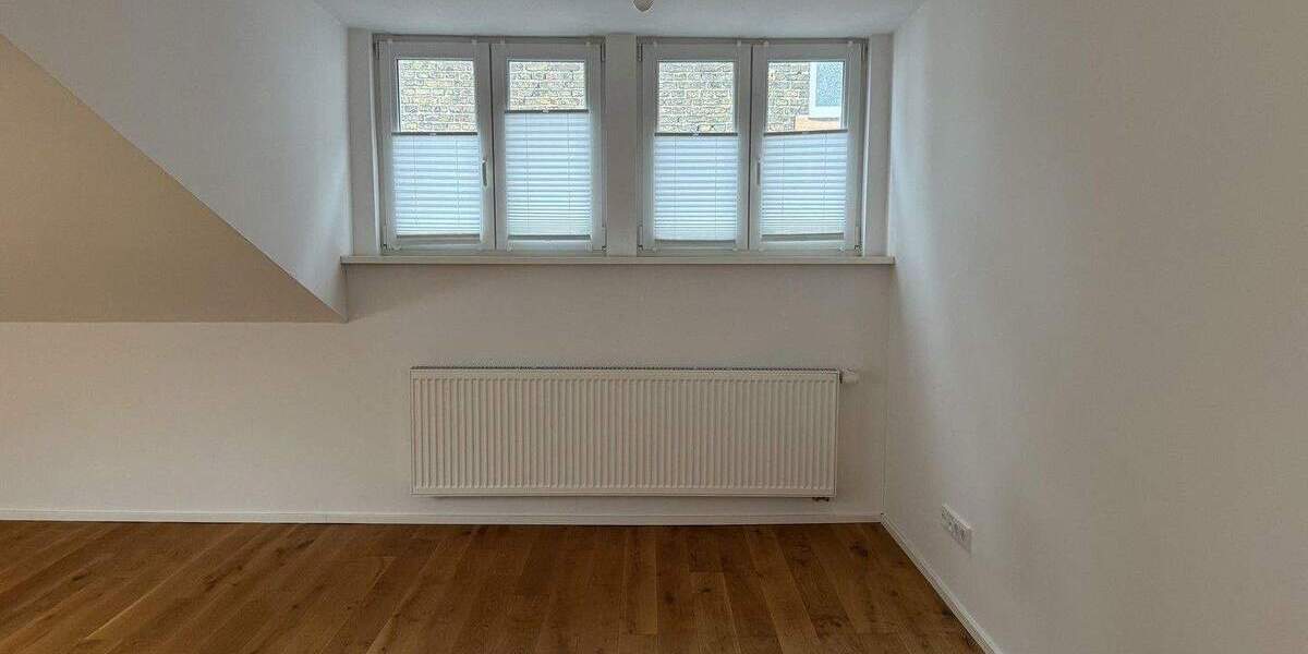 Mehrfamilienhaus, Wohnhaus Frankfurt Höchst - 4 Zimmer, 120 m&sup2;, 2.150&euro; | Angebot:24670171