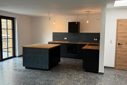 Wohnung Geisenheim - 4 Zimmer, 150 m&sup2;, 2.300&euro; | Angebot:26646552