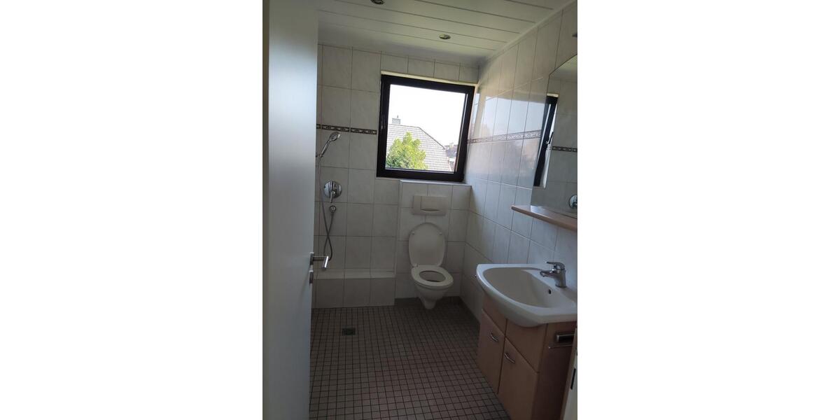 Beautiful standalone house with garage, yard in Mainz-Laubenheim 5 zimmer