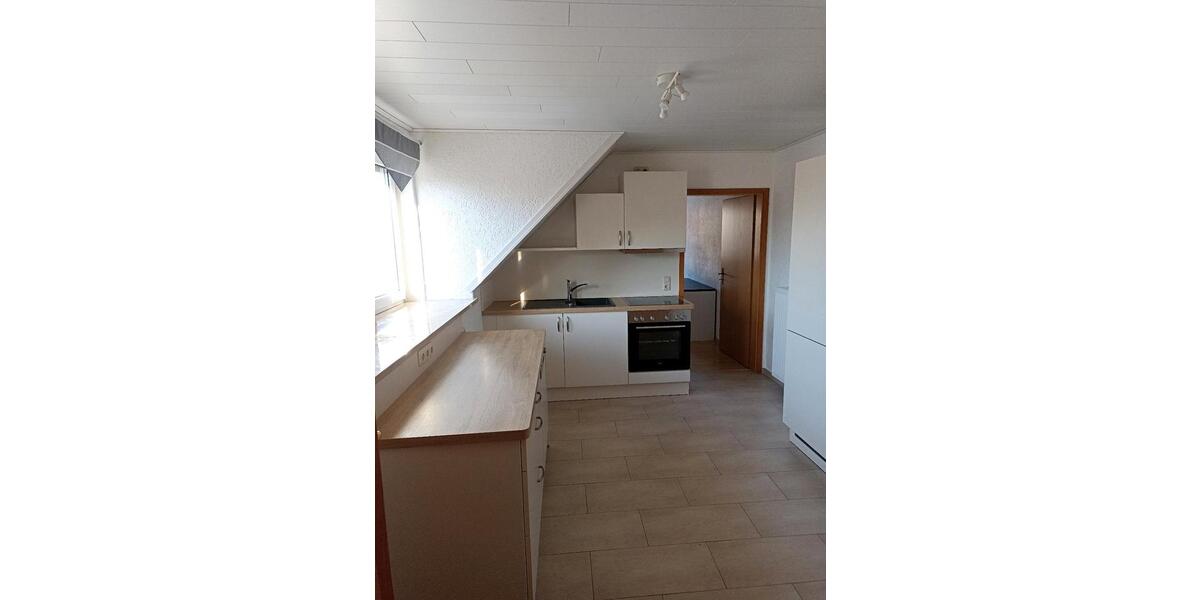 Dachgeschoßwohnung Bad Staffelstein - 3 Zimmer, 70 m&sup2;, 450&euro; | Angebot:24893447