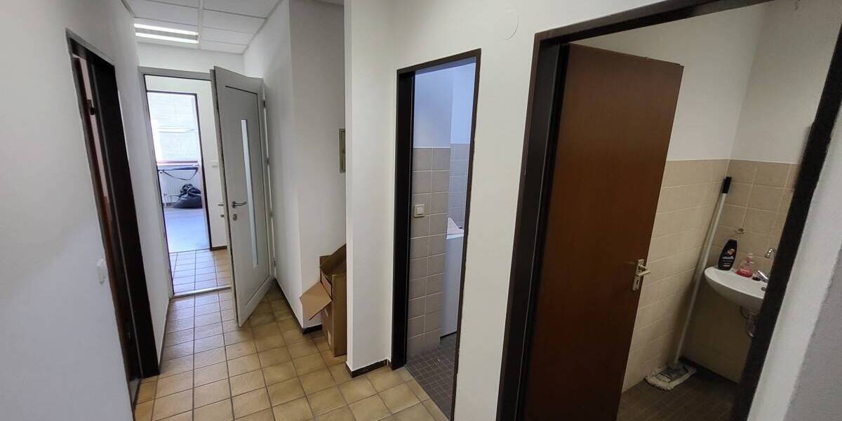 Gewerbeobjekt Lübeck / Sankt Lorenz Nord St. Lorenz Nord - 2 Zimmer, 73 m&sup2;, 1.300&euro; | Angebot:25670276