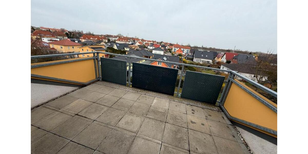 Dachgeschoßwohnung Merseburg - 3 Zimmer, 62 m&sup2;, 530&euro; | Angebot:26629518