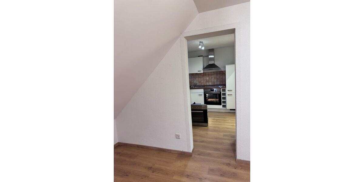 Dachgeschoßwohnung Saarlouis - 3 Zimmer, 76 m&sup2;, 800&euro; | Angebot:25226109