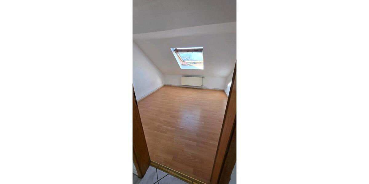 Etagenwohnung Wuppertal Elberfeld - 4 Zimmer, 81 m&sup2;, 700&euro; | Angebot:25267755