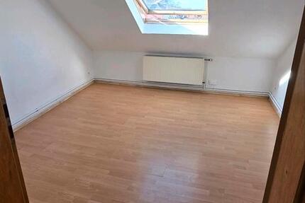 Wohnung Wuppertal Elberfeld - 4 Zimmer, 81 m&sup2;, 700&euro; | Angebot:25267755