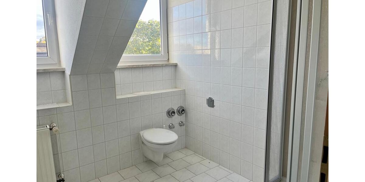 frei ab 01.01.2026 - Helle 1-Raum-Dachgeschosswohnung – ideal für junge Leute 1 zimmer