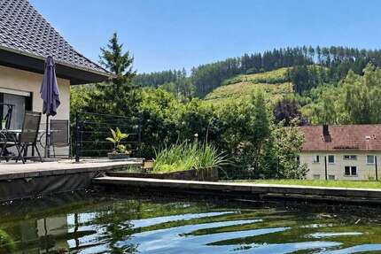 Haus Plettenberg - 4 Zimmer, 210 m&sup2;, 1.350&euro; | Angebot:27270732