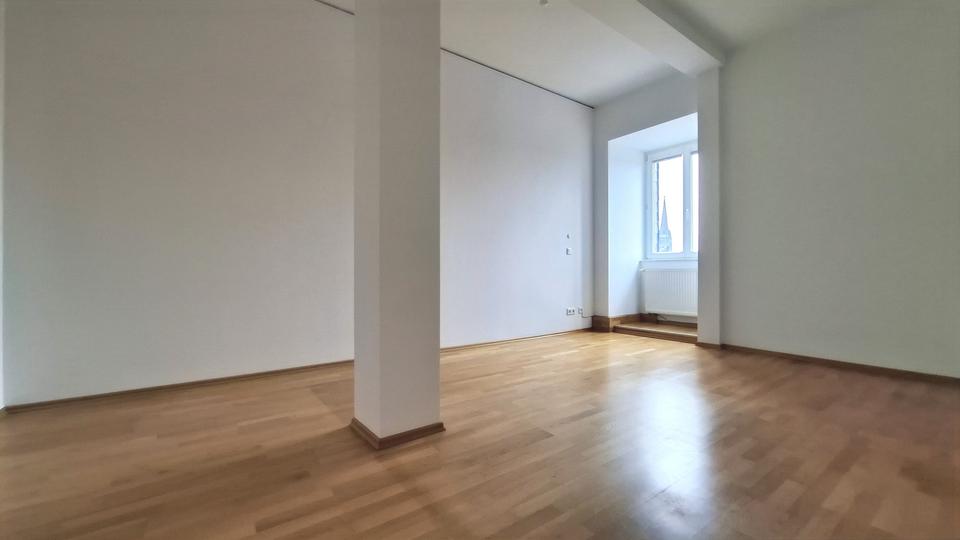 Dachgeschoßwohnung Bad Nauheim - 3 Zimmer, 95 m&sup2;, 1.620&euro; | Angebot:26558023