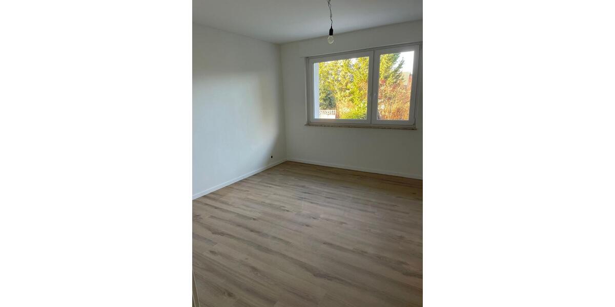 Erdgeschoßwohnung Iserlohn Sümmern - 3 Zimmer, 73 m&sup2;, 990&euro; | Angebot:24294342