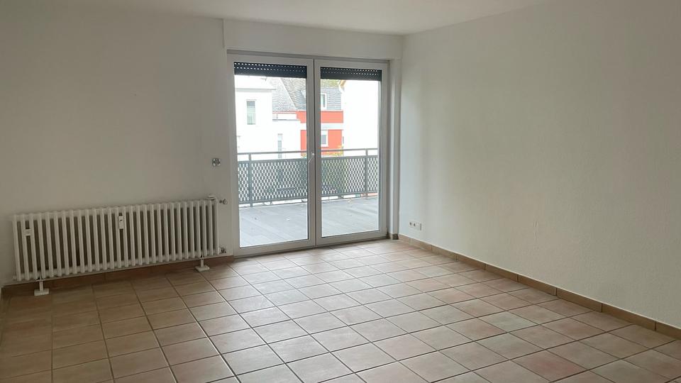 Etagenwohnung Trier Kürenz - 3 Zimmer, 90 m&sup2;, 950&euro; | Angebot:26044329