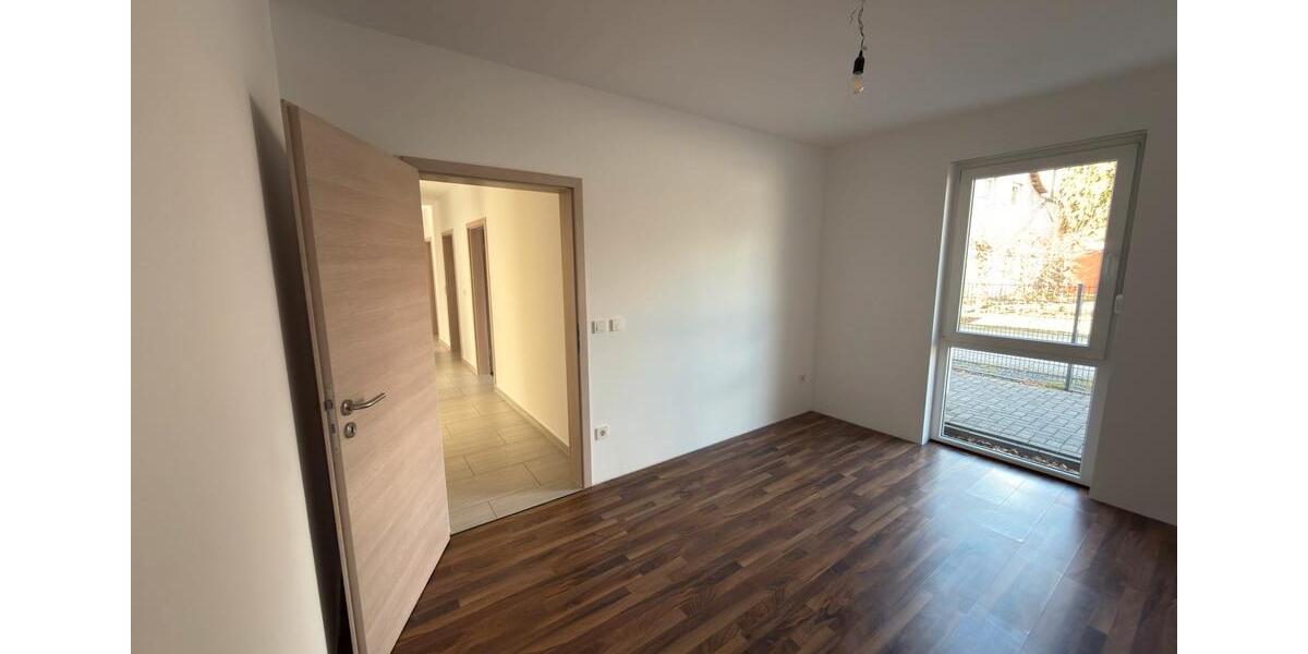 Erdgeschoßwohnung Sassenburg - 4 Zimmer, 110 m&sup2;, 1.115&euro; | Angebot:26005663