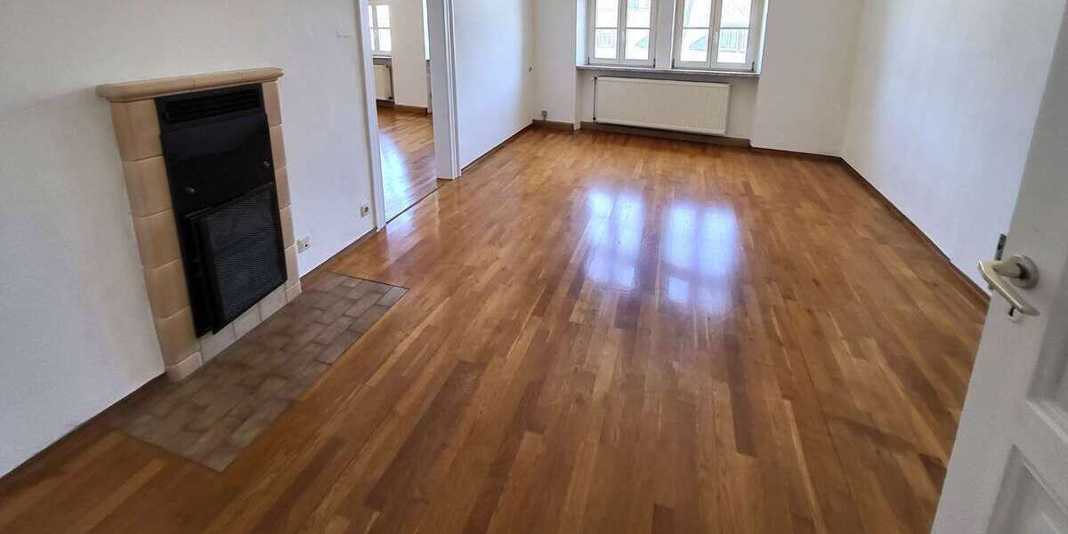Etagenwohnung Hof Neustadt - 3 Zimmer, 110 m&sup2;, 695&euro; | Angebot:26358428