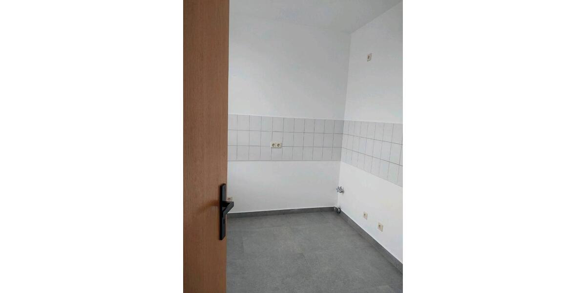 Etagenwohnung Limbach-Oberfrohna Oberfrohna - 2 Zimmer, 51 m&sup2;, 355&euro; | Angebot:26669919