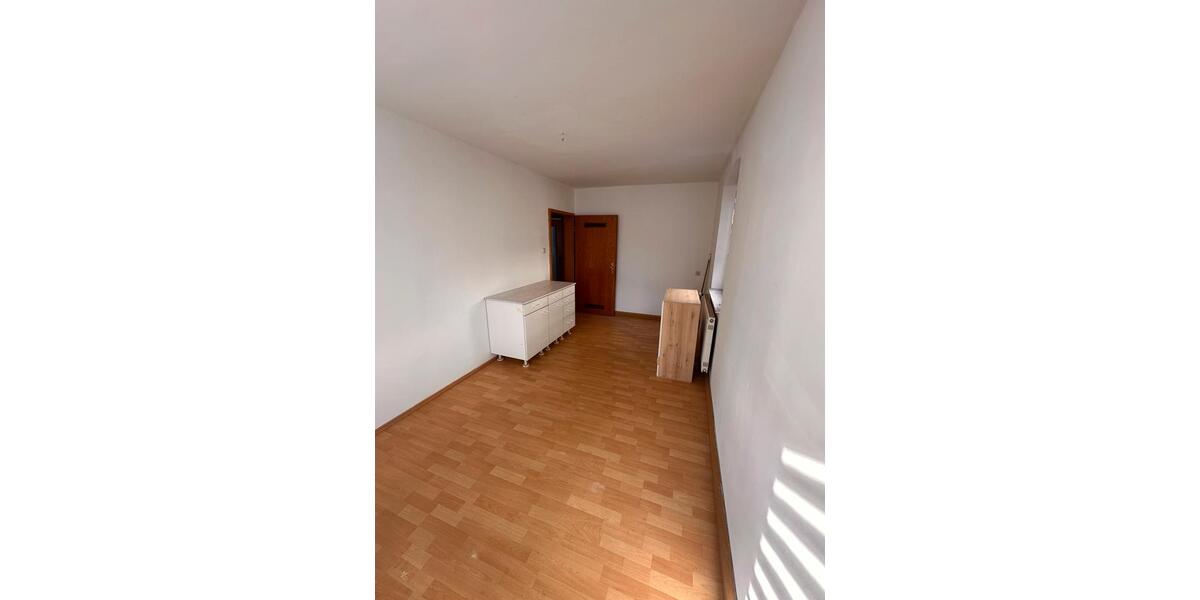 Erdgeschoßwohnung Kronach - 3 Zimmer, 52 m&sup2;, 590&euro; | Angebot:25480135