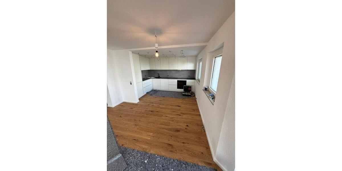 Etagenwohnung Böblingen - 3 Zimmer, 80 m&sup2;, 1.750&euro; | Angebot:26247561