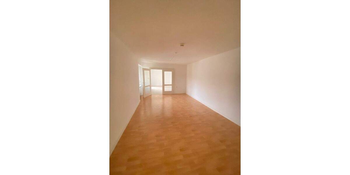 Gepflegte 3 ZKB mit Balkon in Stadennähe 3 zimmer