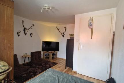 Altbau Zimmer in Studenten-WG (für Jäger) zimmer