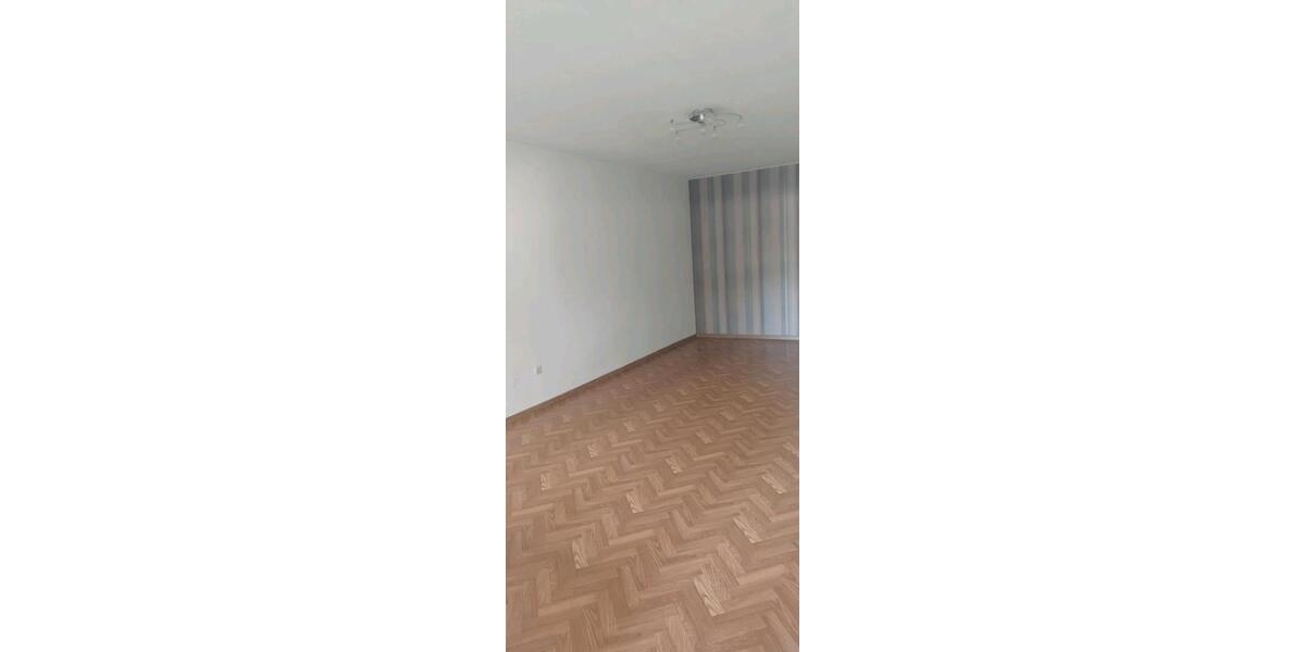 Erdgeschoßwohnung Sinsheim - 3 Zimmer, 79 m&sup2;, 1.115&euro; | Angebot:25257766