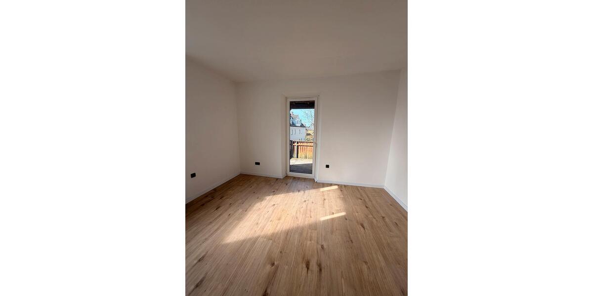 Etagenwohnung Selb - 3 Zimmer, 71 m&sup2;, 585&euro; | Angebot:25933615