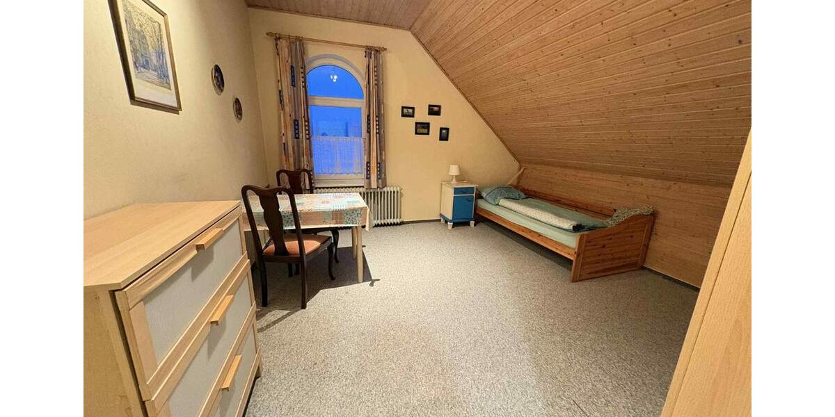 Wohnen auf Zeit Berne - 5 Zimmer, 15 m&sup2;, 25&euro; | Angebot:24487401