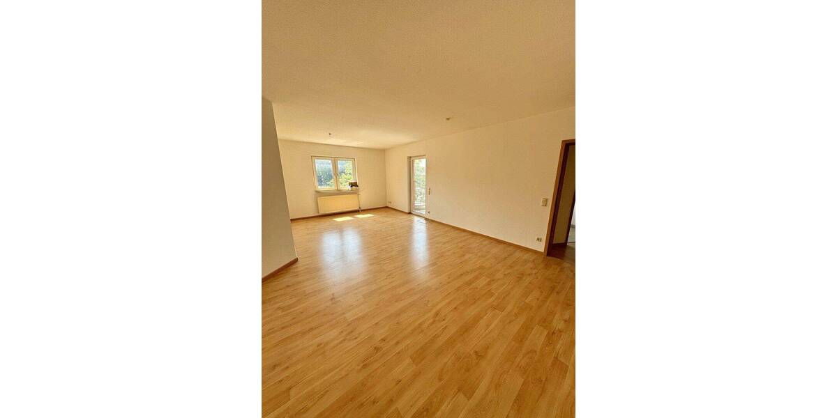 Etagenwohnung Schönebeck Altstadt - 3 Zimmer, 85 m&sup2;, 612&euro; | Angebot:26804249