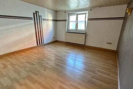 Wohnung Eberstadt - 4 Zimmer, 100 m&sup2;, 1.290&euro; | Angebot:25989282