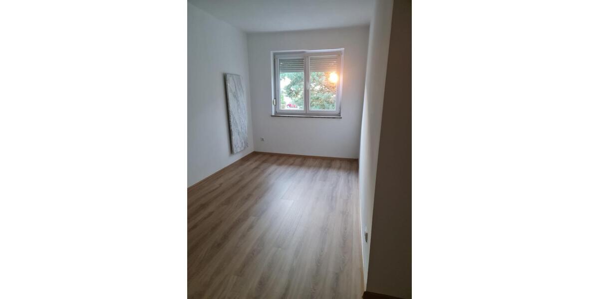 Einfamilienhaus Weiden in der Oberpfalz - 6 Zimmer, 150 m&sup2;, 1.300&euro; | Angebot:25977753