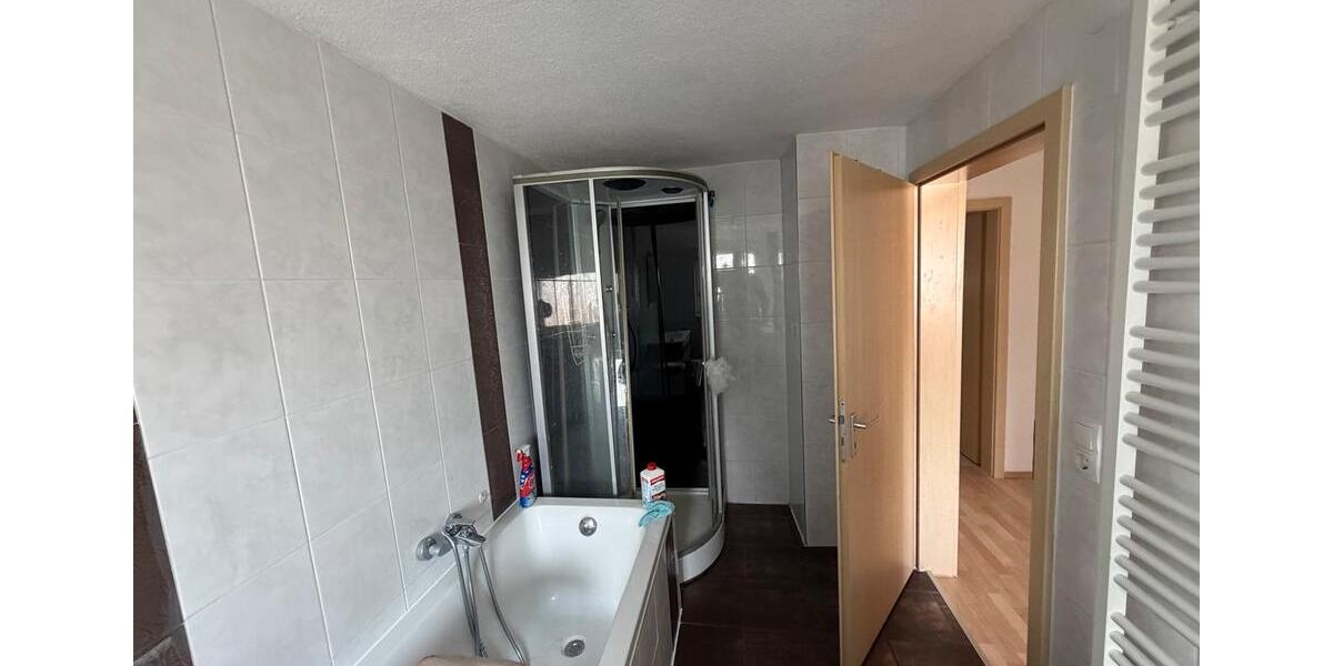 Wohnen auf Zeit Villingen-Schwenningen Schwenningen - 6 Zimmer, 205 m&sup2;, 450&euro; | Angebot:26594591