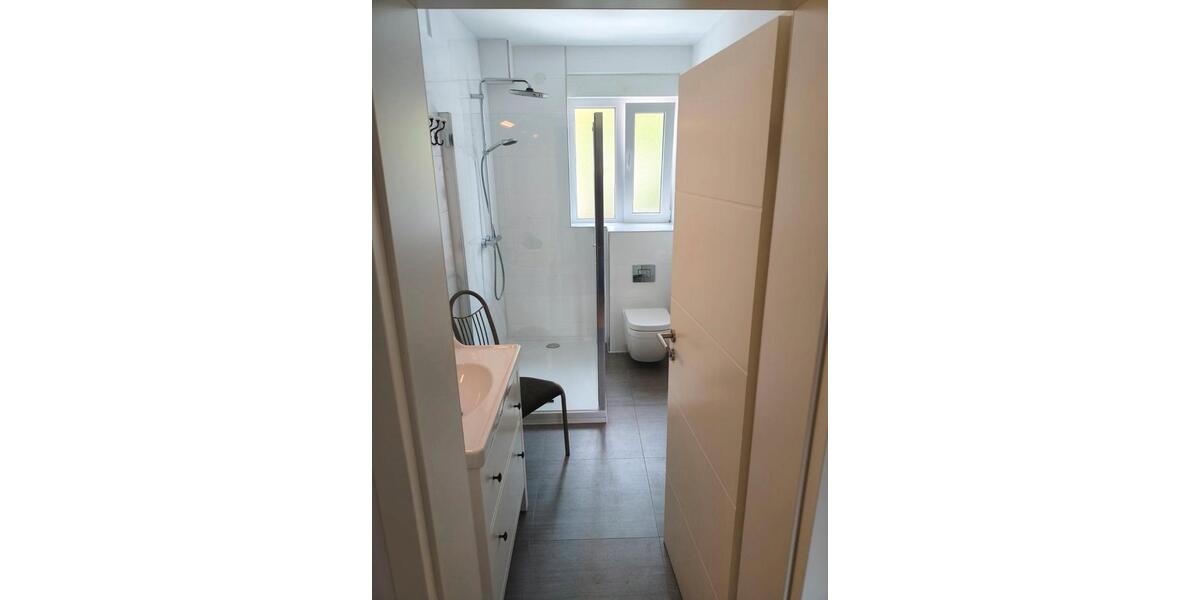 Wohnen auf Zeit Bochum Bochum-Mitte - 7 Zimmer, 180 m&sup2;, 600&euro; | Angebot:26547262