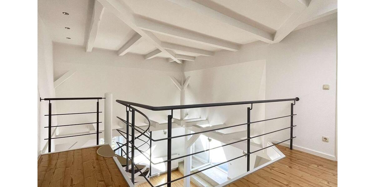 Dachgeschoßwohnung Oelsnitz (Vogtland) - 3 Zimmer, 130 m&sup2;, 750&euro; | Angebot:25181811