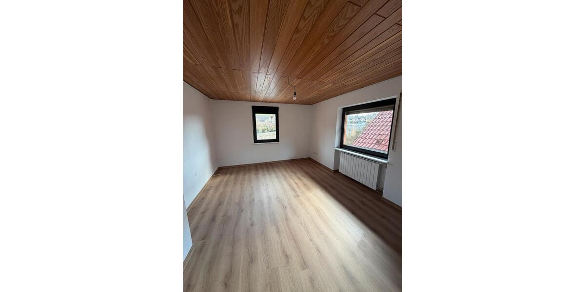 Maisonettenwohnung Elztal - 4 Zimmer, 110 m&sup2;, 1.000&euro; | Angebot:25977682