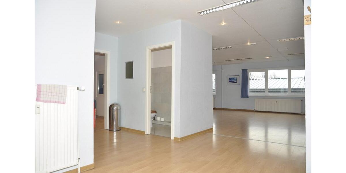 Gewerbeobjekt Laboe - 900&euro; | Angebot:23041511