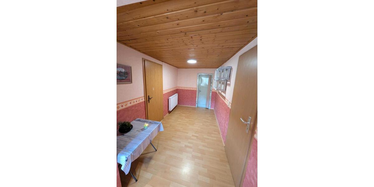 Etagenwohnung Leiwen - 2.5 Zimmer, 100 m&sup2;, 800&euro; | Angebot:26641980