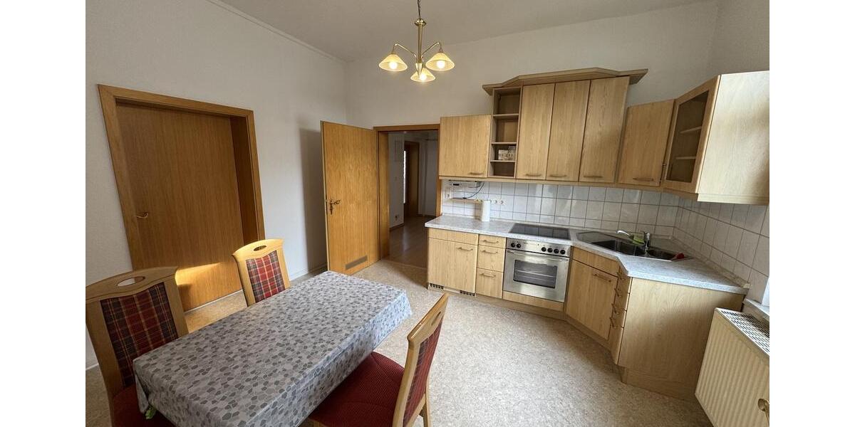 Etagenwohnung Wilhelmshaven - 4 Zimmer, 100 m&sup2;, 650&euro; | Angebot:25229583