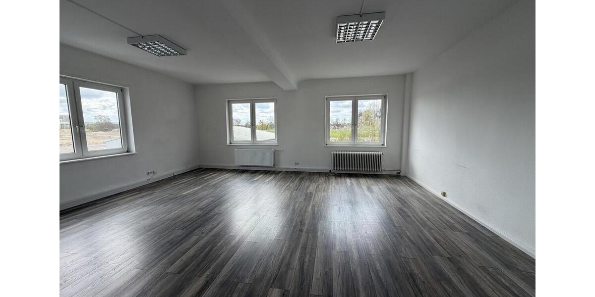 Gewerbeobjekt Hamburg Billwerder - 1.900&euro; | Angebot:26468913