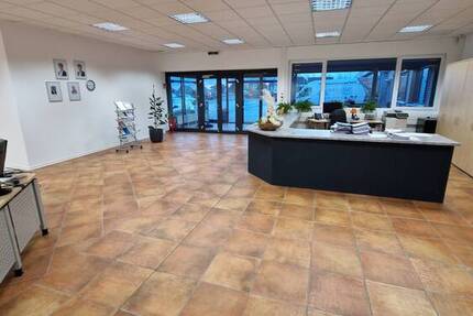 Gewerbeobjekt Lübbecke Nettelstedt - 4 Zimmer, 290 m&sup2;, 2.175&euro; | Angebot:25735991