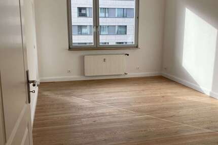 Wohnung Berlin Charlottenburg - 3 Zimmer, 74 m&sup2;, 1.550&euro; | Angebot:26180689