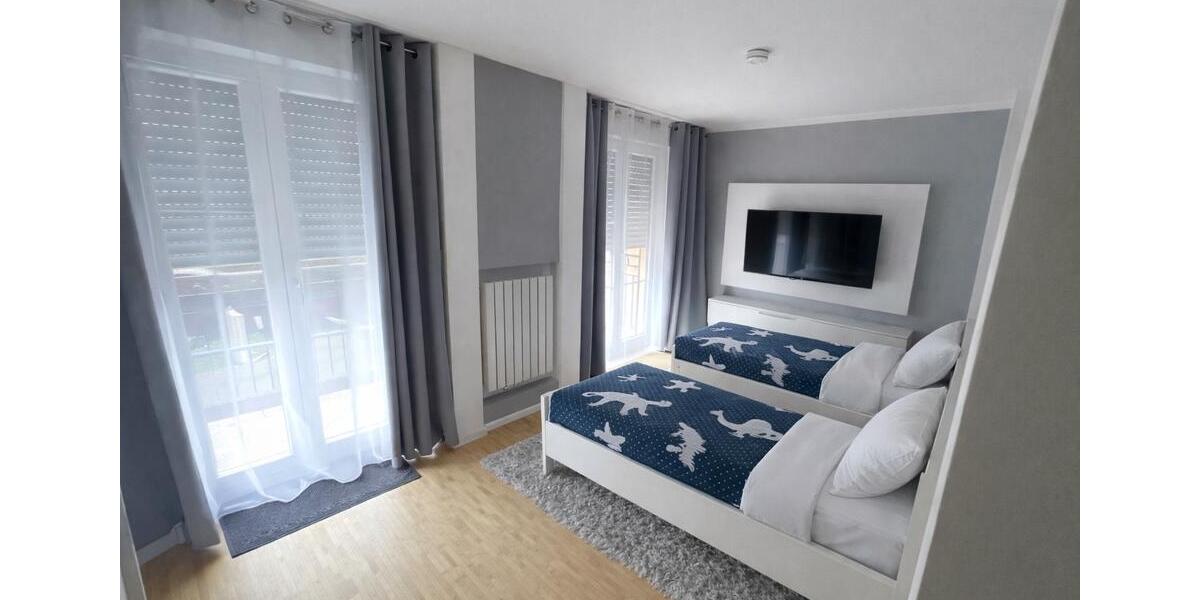 Etagenwohnung München Feldmoching-Hasenbergl - 5 Zimmer, 210 m&sup2;, 4.200&euro; | Angebot:26416429