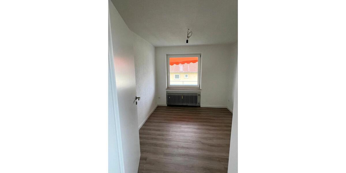 Etagenwohnung Münsingen - 4 Zimmer, 90 m&sup2;, 950&euro; | Angebot:26063408