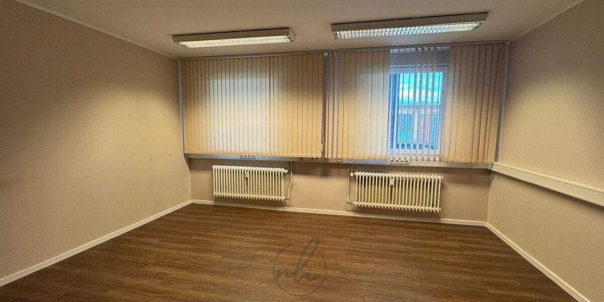 Gewerbeobjekt Barsbüttel - 3 Zimmer, 130 m&sup2;, 1.250&euro; | Angebot:26106836