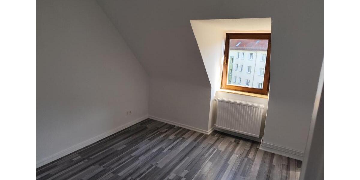 Dachgeschoßwohnung Hannover Vahrenwald-List - 3 Zimmer, 65 m&sup2;, 660&euro; | Angebot:26562581