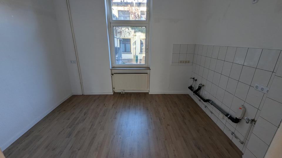 Erdgeschoßwohnung Burg - 3 Zimmer, 72 m&sup2;, 468&euro; | Angebot:26040045